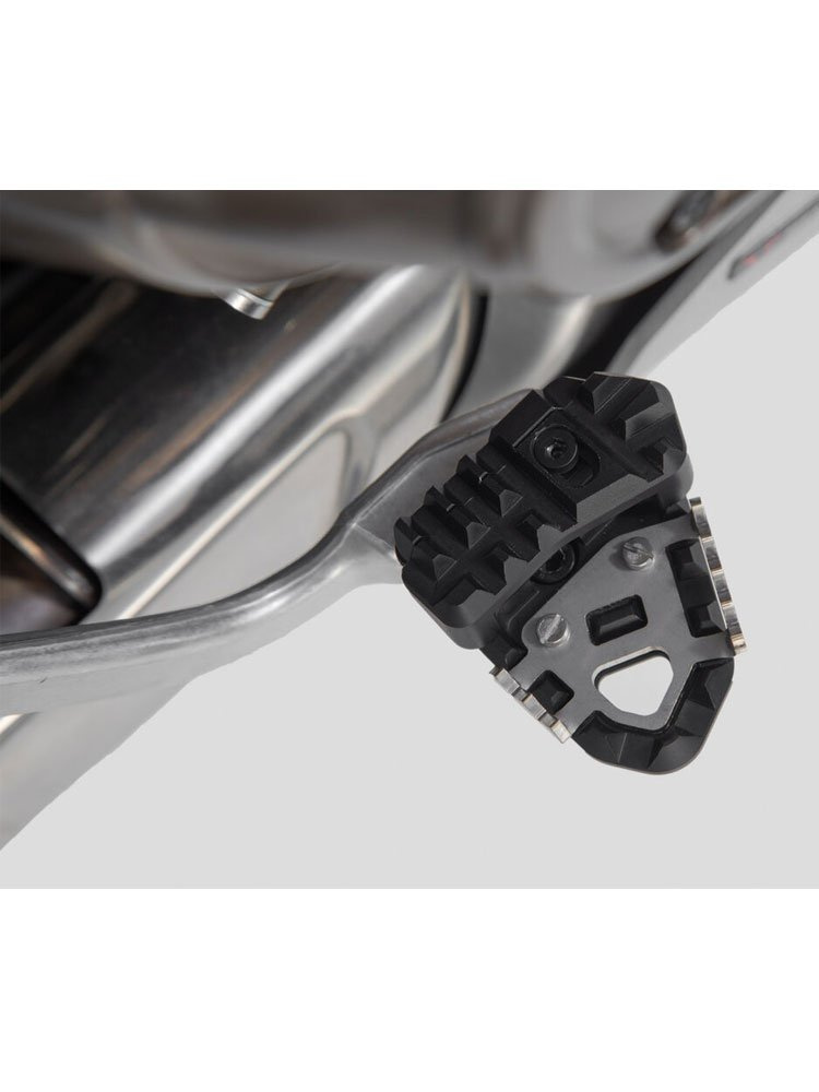 Poszerzenie pedału hamulca SW-MOTECH Hondy CRF1100L Africa Twin (19-), CRF1000L Africa Twin (15-), Honda CRF1100L Africa Twin ES/ Africa Twin Adventure Sports ES (23-)