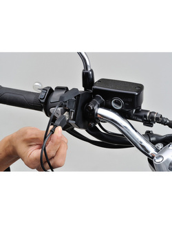 Ładowarka USB typu "A" Daytona Parts Slim mocowana na kierownicy motocykla [2 porty]