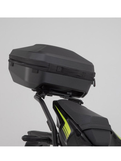 Zestaw: kufer centralny plastikowy Urban ABS + stelaż Sw-Motech Kawasaki Z900 (16-) [pojemność 16-29 L]