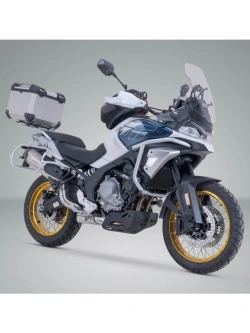 Zestaw: kufer centralny srebrny TRAX ADV + stelaż Adventure-rack SW-Motech CF Moto 700 MT (24-)/ 800 MT (21-25) [poj.: 38l]