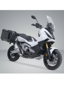 Zestaw: kufry boczne TRAX ADV + stelaże PRO SW-Motech Honda X-ADV 750 RH21 (24-) czarne [poj.: 2 x 45 L]