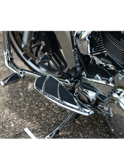 Podesty kierowcy lub pasażera Phantom Kuryakyn do Harley Davidson (’83-’20 Electra Glides, Road Glides, Road Kings, Street Glides, Tour Glides, Trikes, ‘86-’17 FL Softail Models & '12-'16 Dyna Switchback) chrom