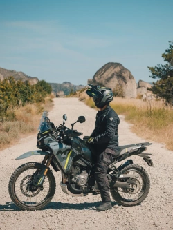 Kask adventure Nexx X.Lifecountry Terra czarno-szaro-żółty matowy