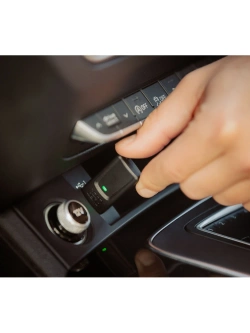 Bezprzewodowy adapter Quad Lock CarPlay/Android Auto