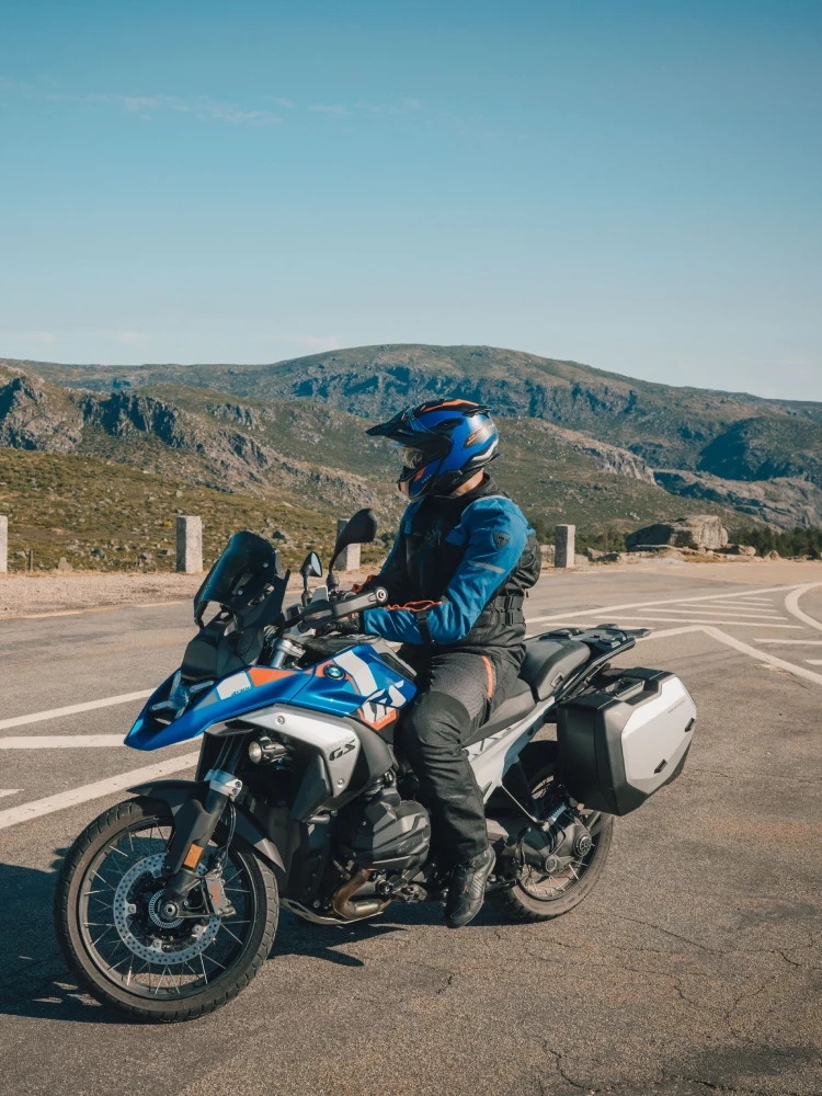 Kask adventure Nexx X.Lifecountry Terra szaro-czarno-czerwony matowy