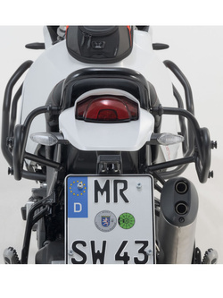 Zestaw: kufer centralny czarny TRAX ADV + stelaż Adventure-rack SW-Motech Ducati DesertX (22-)/ Rally (23-) [pojemność: 38 L]