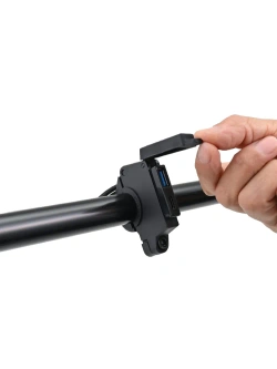 Ładowarka motocyklowa z gniazdami USB-A, USB-C Daytona czarna