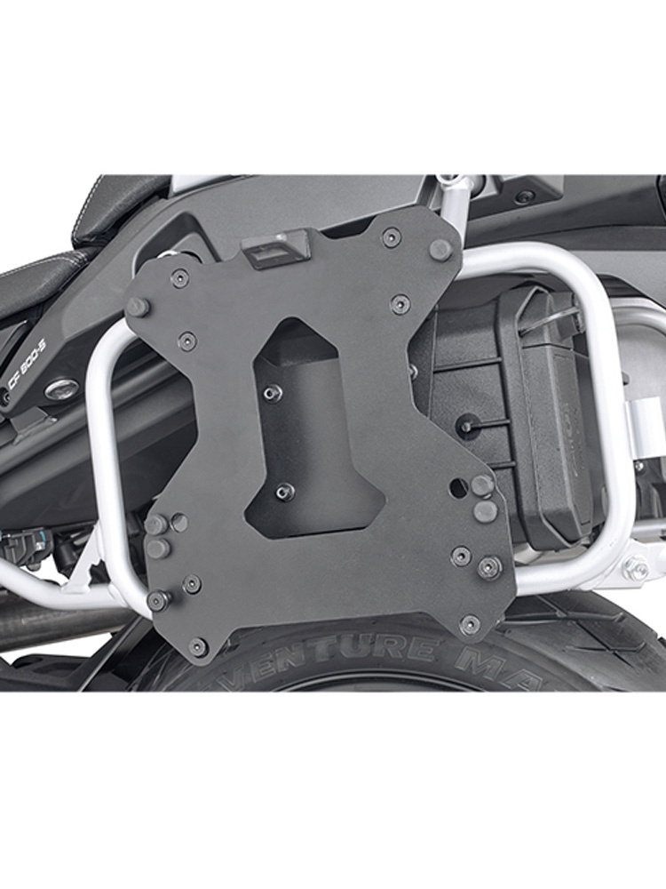 Zestaw mocujący skrzynkę narzędziową Kappa KS250 do stelaża bocznego CF Moto 800 MT/ Touring/ Sport (22-)/ Explore (24-)