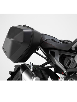 Zestaw: kufry boczne plastikowe + stelaże URBAN ABS SW-MOTECH do Honda CB1000R (21-25) [pojemność: 2 x 16,5l]