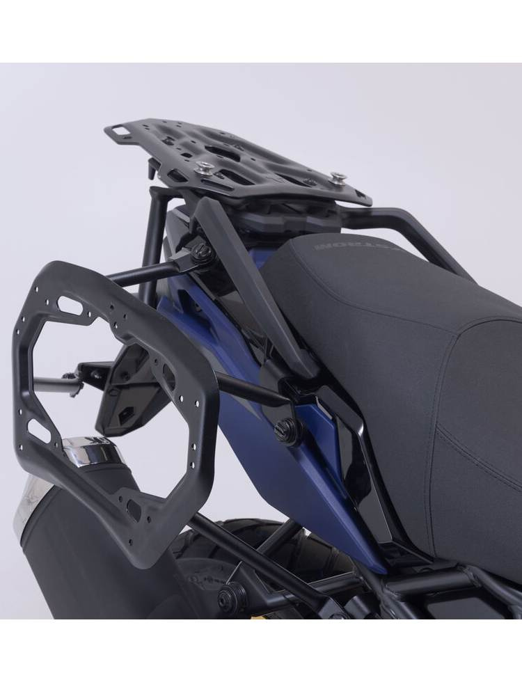 Zestaw: kufry boczne TRAX ADV + stelaże PRO 45/37 L Sw-Motech Suzuki V-Strom 800DE, V-Strom 800 (23-) (pojemność 37 i 45 L) czarne
