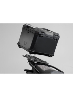 Zestaw: kufry boczne + kufer centralny + stelaże TRAX ADV SW-MOTECH do motocykla Triumph Tiger 800/XC/XCA/XCX/XR/XRT/XRX (10-) [pojemność: 37 prawy + 45 lewy + 38 centralny]