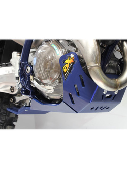 Płyta pod silnik Xtrem AXP Racing Husqvarna FC450, FX450 (23-), FE450/FE501/S/W (24-) niebieska z osłoną podnośnika