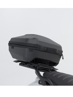 Zestaw: kufer centralny plastikowy Urban ABS + stelaż SW-MOTECH Ducati DesertX (22-) [pojemność 16-29 L ]