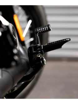 Podnóżki motocyklowe Biltwell Mushman wybrane modele Harley-Davidson czarne