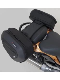 Sakwy tekstylne Pro Blaze H SW-Motech z zestawem mocującym Suzuki GSX1300R Hayabusa WVCK (08-20)
