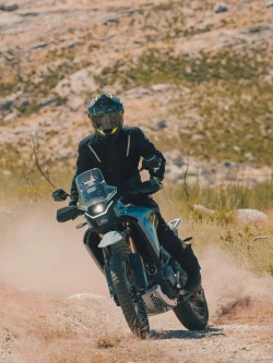 Kask adventure Nexx X.Lifecountry Terra czarno-szaro-żółty matowy