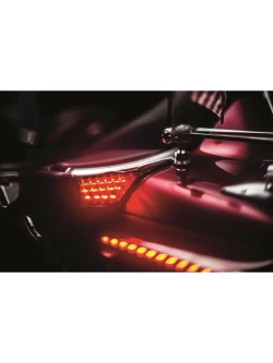 Listwy ozdobne z oświetleniem LED miejsca pasażera Kuryakyn Honda GL 1800 Goldwing (06-17) srebrne