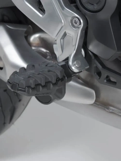 Podnóżki motocyklowe EVO SW-Motech Triumph Tiger 660 Sport (24-)/ 800 Sport (24-) czarne