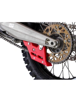 Osłona łańcucha AXP Racing Ducati Desmo 450 MX/ EDS/ EDX (25-) czerwona