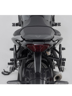 Zestaw: kufry boczne plastikowe Urban ABS + stelaże SLC Sw-Motech Yamaha MT-07 (18-) [pojemność: 2 x 16,5l]