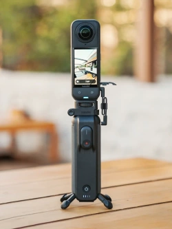 Uchwyt z zasilaniem do kamery Insta360 Fomo Power Handle