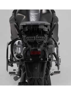Zestaw: kufry boczne DUSC L + kufer centralny DUSC M + stelaże PRO + stelaż Adventure-Rack SW-Motech BMW F 800/ 700/ 650 GS (07-18) [poj.: 1 x 33l + 2 x 41l]