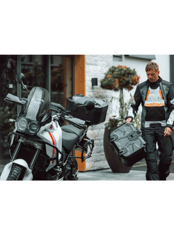 Zestaw: kufry boczne DUSC M/L + stelaże PRO SW-MOTECH do motocykla BMW F 750 GS / 850 GS (17-),F 850 GS Adventure (18-) [pojemność 41/33 l]