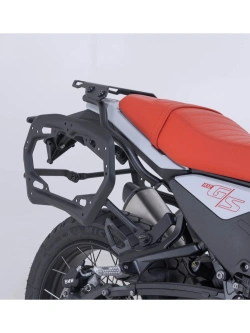 Zestaw: kufry boczne + stelaże Pro TRAX ADV SW-Motech BMW R12 G/ S (24-) srebrne [poj.: 37 + 45l]