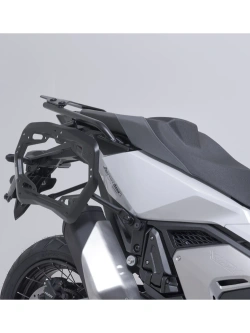 Zestaw: kufry boczne TRAX ADV + stelaże PRO SW-Motech Honda X-ADV 750 RH21 (24-) czarne [poj.: 2 x 45 L]