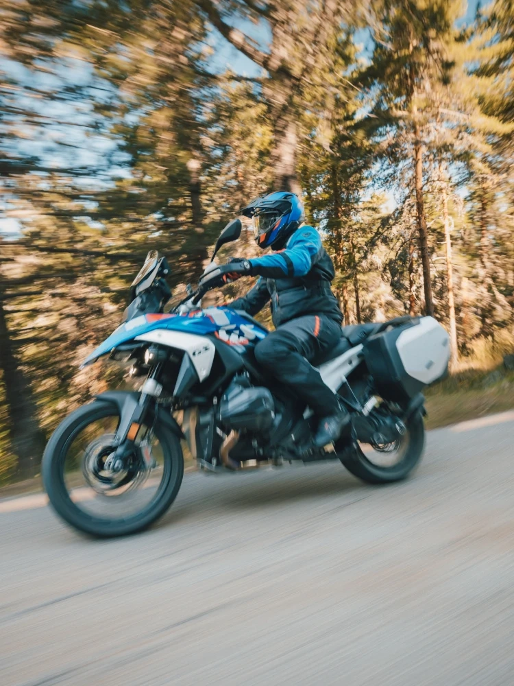 Kask adventure Nexx X.Lifecountry Terra szaro-czarno-czerwony matowy