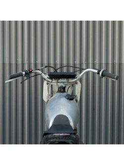 Manetki motocyklowe Biltwell Kung Fu TPV do kierownic o średnicy 25.4 [mm] szare