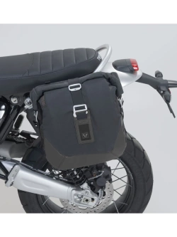 Zestaw: sakwa boczna Legend Gear LC2 + stelaż SLC SW-Motech Triumph Scrambler 1200 X (24-)/ XC (18-23)/ XE (18-) czarna [poj.: 13.5 l; na lewą stronę]