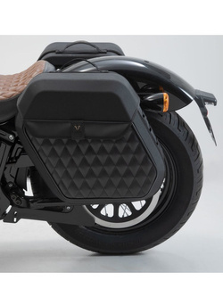 Stelaże boczne SLH SW-MOTECH Harley-Davidson Softail Street Bob (FXBB) (17-20), Softail Standard (20-25) [na lewą i prawą stronę]