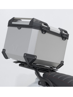 Zestaw: kufer centralny czarny TRAX ADV + stelaż Adventure-rack SW-Motech Ducati DesertX (22-)/ Rally (23-) [pojemność: 38 L]