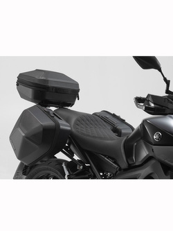 Zestaw: kufer centralny plastikowy + stelaż URBAN ABS SW-Motech Kawasaki Versys 1000 (11-24)/ Versys 1100/ SE (24-)[pojemność 16-29 L]