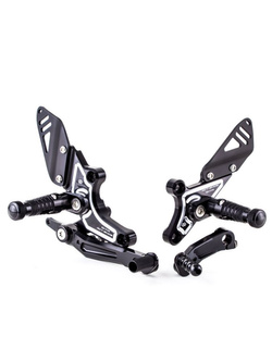 Zestaw regulowanych podnóżków z dźwigniami GILLES RCT10GT-BM08 BMW (wybrane modele) czarno-srebrne