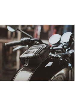 Zestaw: torba akcesoryjna LA1 i pas na zbiornik SLA SW-Motech Triumph modele (04-)