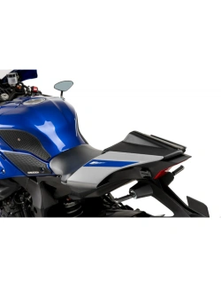 Nakładka tylnego siedzenia Puig Yamaha YZF-R1 (20-25)/YZF-R1 M (25)/YZF-R1 RACE (25-) czarna matowa