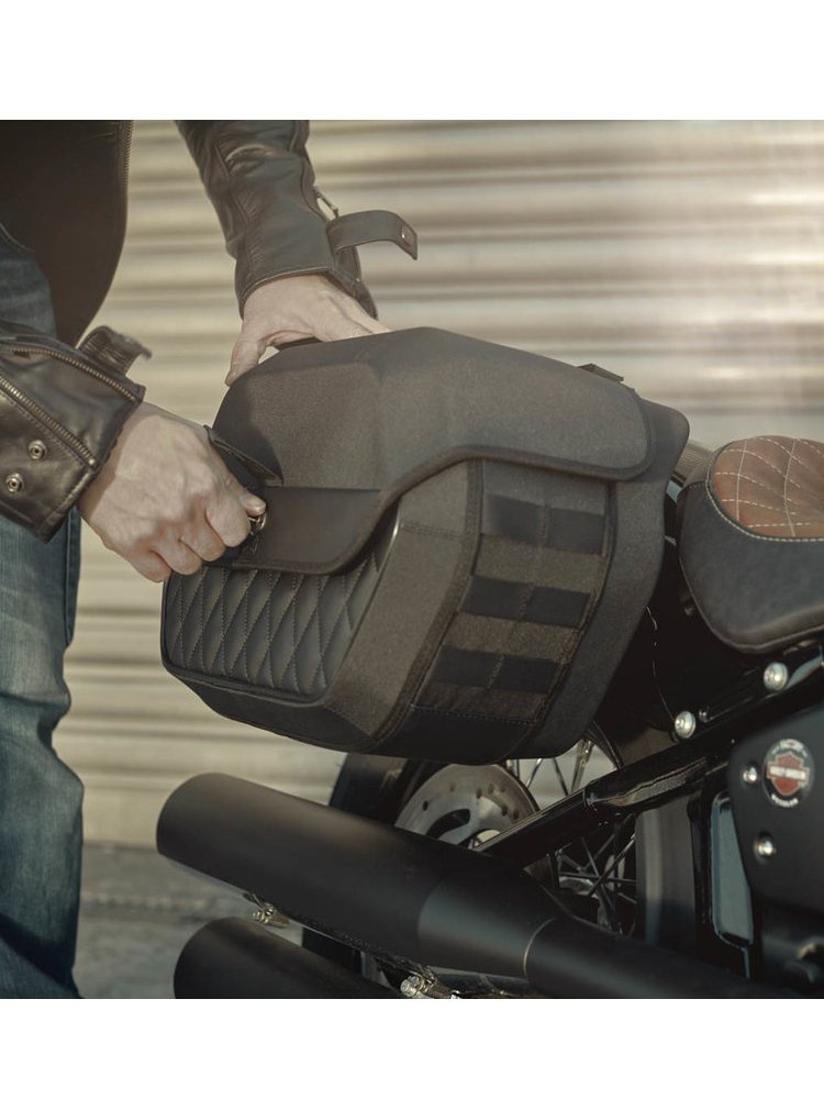 Zestaw: sakwy boczne Legend Gear LH  ze stelażami SLH HARLEY-DAVIDSON Softail Deluxe (17-20)