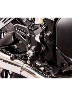 Zestaw regulowanych podnóżków z dźwigniami GILLES RCT10GT-K02 Kawasaki Z 900 (20-)/ RS/ Cafe (18-20)/ Performance (20) czarno-srebrne