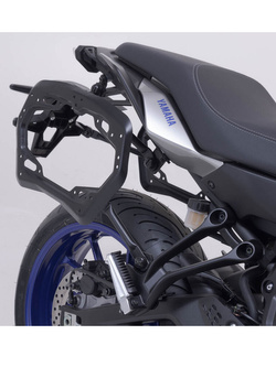 Zestaw: kufry boczne + stelaże PRO TRAX ADV SW-Motech Yamaha MT-07 Tracer (16-23) [poj.: 2 x 37 L] czarne