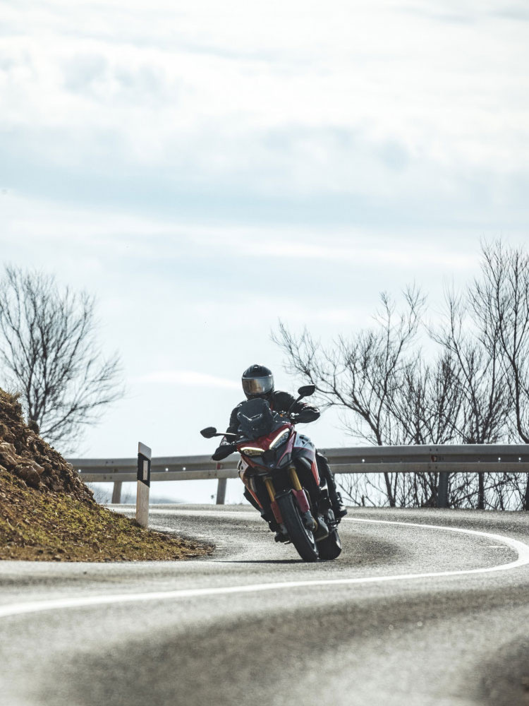 Kask szczękowy Schuberth C5 Carbon czarny połysk