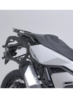Zestaw: kufry boczne TRAX ADV + stelaże PRO SW-Motech Honda X-ADV 750 RH21 (24-) srebrne [poj.: 2 x 45 L]