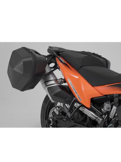 Zestaw: kufry boczne plastikowe Urban ABS + stelaże SLC Sw-Motech KTM 790 Adv/ R (19-), 890 Adv/ R (20-), 890 SMT (23-) [pojemność: 2 x 16,5l]