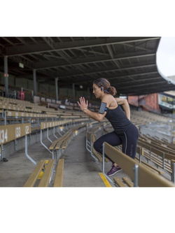 Zestaw do biegania: etui na telefon iPhone 14, wodoodporny pokrowiec oraz opaska sportowa Quad Lock