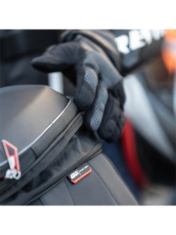 Torba na zbiornik Tankbag GIVI ST607+ mocowana za pomocą pasków, czarna [poj.: 22-26 l]