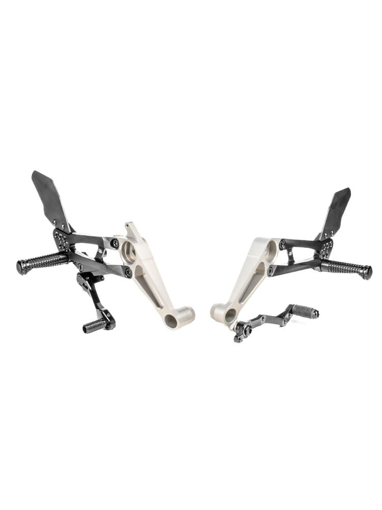 Zestaw regulowanych podnóżków z dźwigniami GILLES FXR-A03-B Aprilia Tuono 660 (21-)/ RS 660 (21-)/ Extrema (23-) czarno-srebrny
