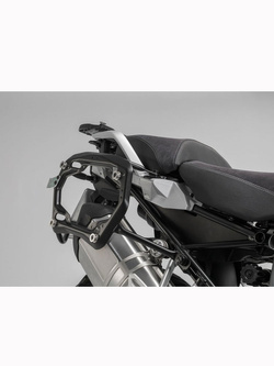 Zestaw: kufry boczne + kufer centralny + stelaże TRAX ADV do motocykla BMW R 1200 GS (12-)/ R 1250 GS (18-), R 1200 GS LC Rallye (16-21)