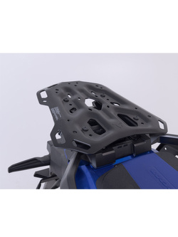 Zestaw: kufer centralny plastikowy Urban ABS + stelaż Adventure-Rack SW-MOTECH Suzuki V-Strom 650/XT (16-) V-Strom 1000/XT (14-19), V-Strom 1050/XT (19-), V-Strom 1050 DE (23-) [poj.: 16-29l]