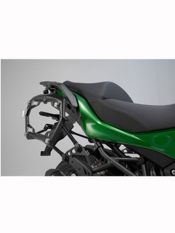 Zestaw: kufry boczne 45/45/38 + kufer centralny TRAX ADV + stelaże SW-Motech Kawasaki Versys 1000 (18-)/ Versys 1100/ SE (24-) [pojemność: 2 x 45 L + 38]